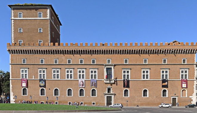 Turisták drónjai fenyegetik az olasz műemlékeket