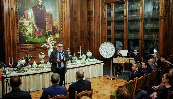 Királyi hétköznapok: a herendi porcelán két évszázadát mutatja be a Nemzeti Múzeum