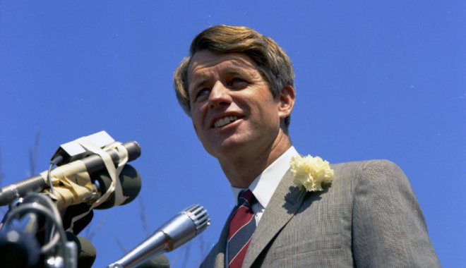 Izraelnek ígért vadászgépek miatt kellett meghalnia Robert Kennedynek