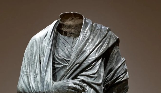 Lopott, fej nélküli római császárszobrot foglaltak le Clevelandben