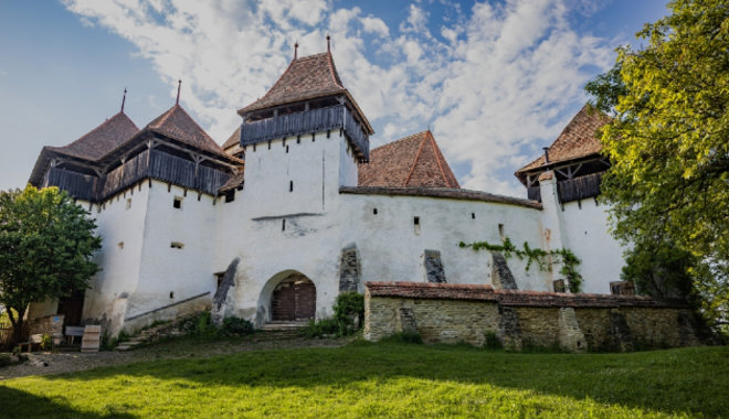 Az utolsó várostrom Magyarországon és a községet védő templom: Máré és Szászfehéregyháza