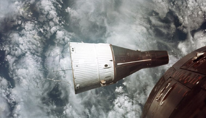 Négy ember életét is kockáztatta a NASA, hogy átvehessék az űrverseny vezetését