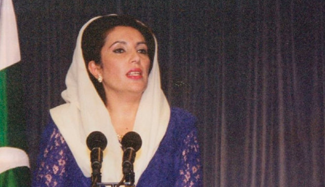 Életével fizetett hazatéréséért Pakisztán első női vezetője, Benazir Bhutto