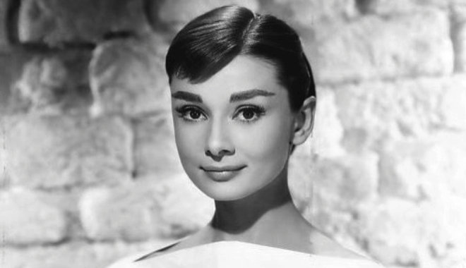 Visszafogott előkelőségével lopta be magát a világ szívébe Audrey Hepburn