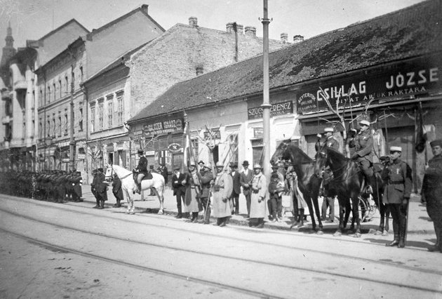 Tisza Lajos körút a Kiss Ernő - Károlyi utca között (1919) (Fortepan / Fortepan)
