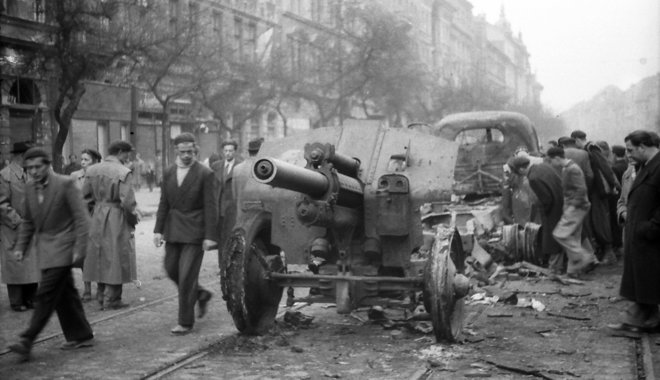 Szomorú őszi napok: szolidaritás és hétköznapok 1956 októberében