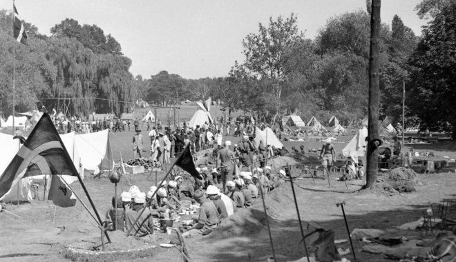 Cserkészekből úttörőket csinált a kommunizmus, a mozgalom mégis feltámadt hamvaiból