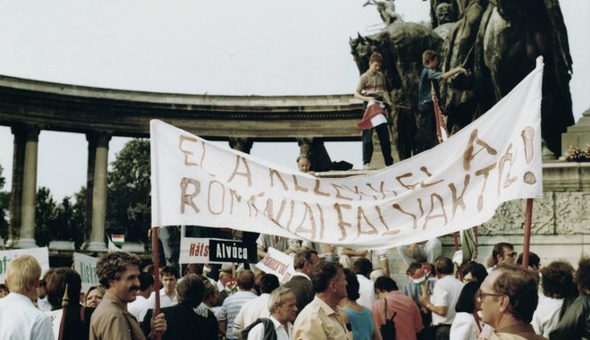 Amikor a Hősök terén szólalt fel a magyar nép Ceaușescu őrült tervezete ellen