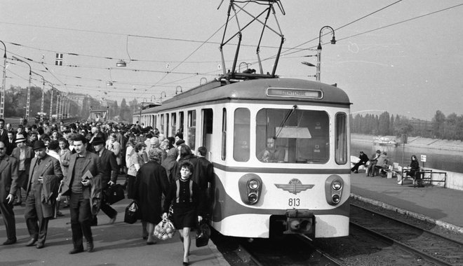 Visegrádig tervezték, de az I. világháború megakasztotta a szentendrei HÉV-vonal bővítését