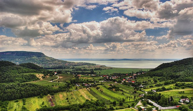 Könnyűzenei albummal népszerűsítik a Balaton természeti értékeit