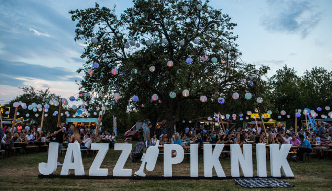 Világsztárok és a magyar jazz krémje is fellép a paloznaki Jazzpikniken