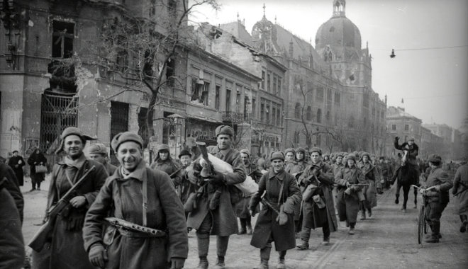 Teljesíthetetlen jóvátételi feltételeket diktáltak a világháborús győztesek Magyarországnak