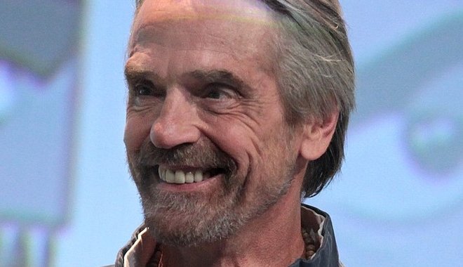 75 éves a minden díjat bezsebelő Jeremy Irons