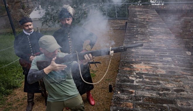 Olaszbástyák, időutazás Ikarusszal, és hastáncbemutató a szigetvári Zrínyi Várban!