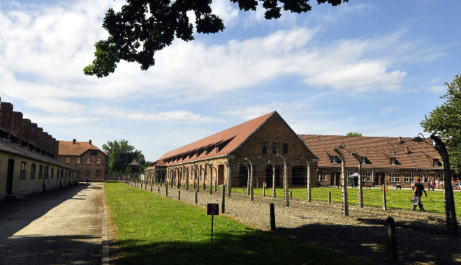 Kiállítást nyitnak a volt jugoszláv országok az auschwitz-birkenaui koncentrációs táborban