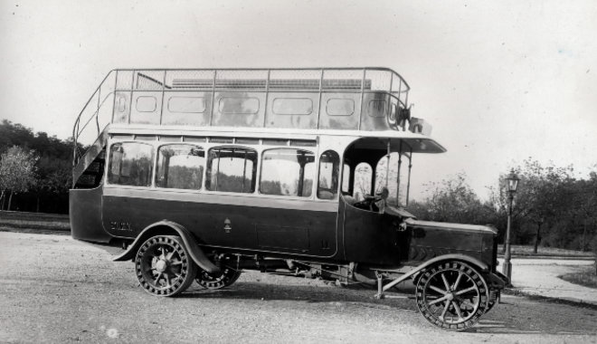 Megállója sem volt a főváros első buszjáratának