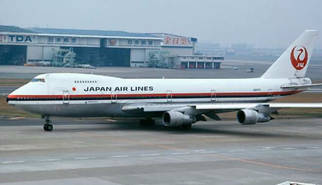 Az egész világot megrázta a Tokióból Oszakába tartó Boeing 747-es katasztrófája