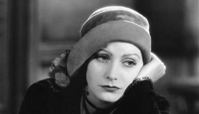 Greta Garbo minden útjára két repülőjegyet vásárolt, nehogy valaki mellé üljön