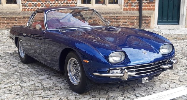 Az első: Lamborghini 350 GT. Feladta a leckét Enzo Ferrarinak. (Kép forrása: Wikipédia / MrWalkr / CC BY-SA 4.0)