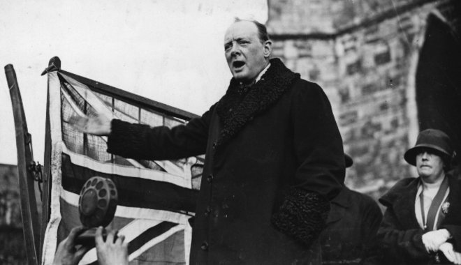 Félezer kilométert gyalogolt a szabadság felé Winston Churchill