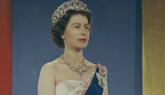 A nem várt királynő, aki minden rekordot megdöntött: II. Erzsébet uralkodása