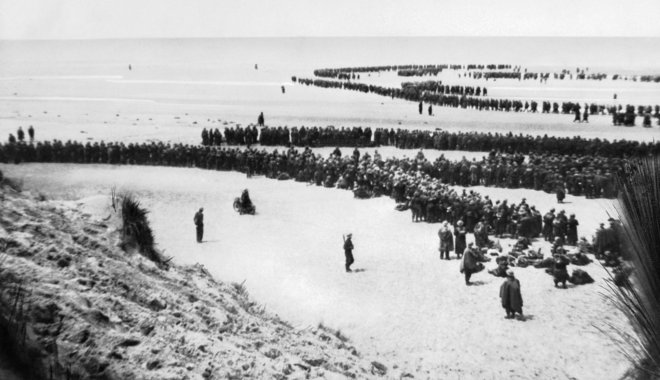Több százezer katonát evakuáltak sikeresen a dunkerque-i katlanból a szövetségesek