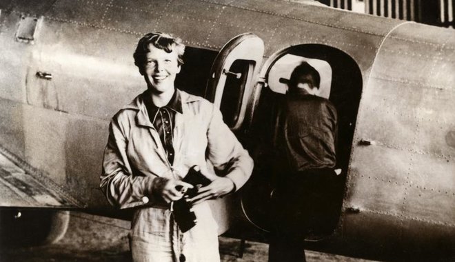 A várt ár tízszeresén felül kelt el Amelia Earhart pilótasapkája