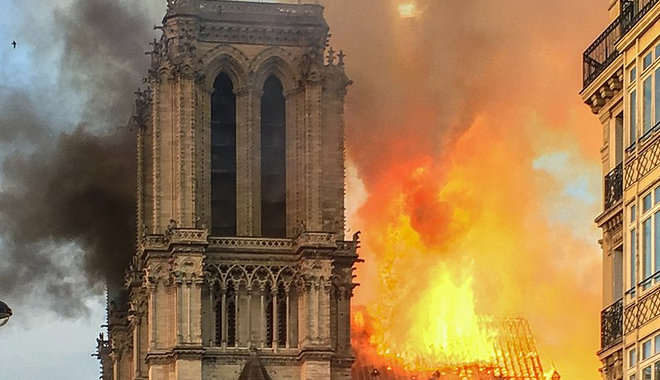 Filmvászonra kerül a Notre-Dame tragédiája 