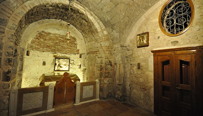 Egy középkori oltár maradványát találták meg a jeruzsálemi Szent Sír-templomban