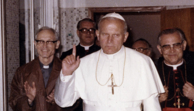 Még merénylőjének is megbocsátott, emberséggel mutatott példát híveinek II. János Pál pápa