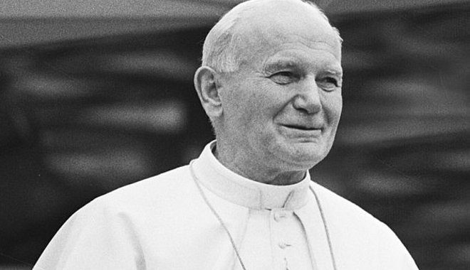 Az ismeretlenségből lépett elő a történelem legközkedveltebb pápája