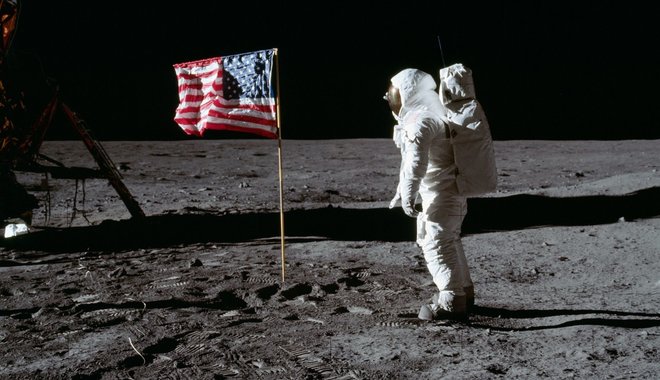 Földön túli amerikai örömmámor, avagy így hódította meg a Holdat az Apollo–11 legénysége