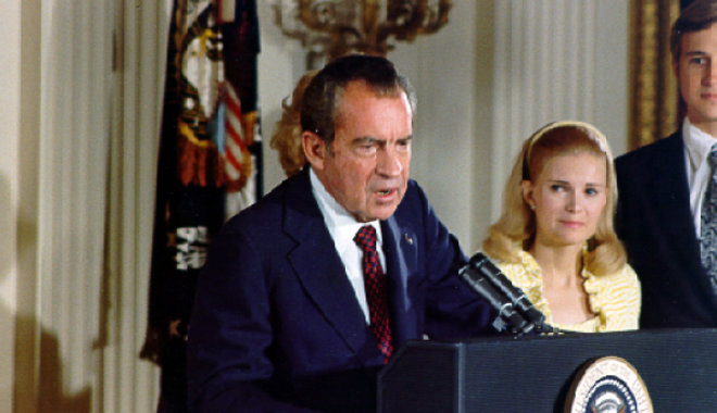 A Watergate-botrányból nem volt kiút, a lemondás mellett döntött Richard Nixon