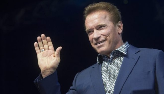 Mécsest gyújtott Auschwitzban Arnold Schwarzenegger