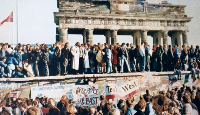 Egy város és két világ egyesült a berlini fal leomlásakor