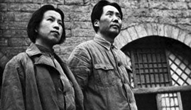 Férje halála után letörték Csiang Csing és társai hatalmi törekvéseit