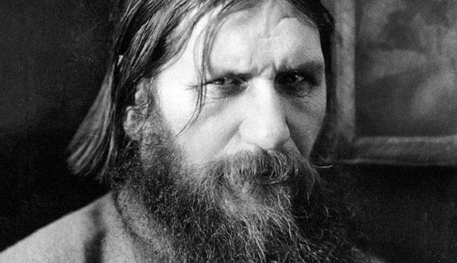 Így vonta bűvkörébe a cári családot a szemfényvesztő Raszputyin