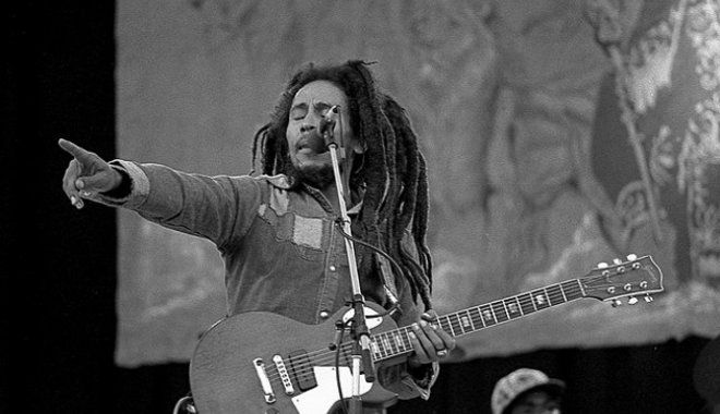 Még egy merényletkísérlet után is a béke hangja maradt Bob Marley