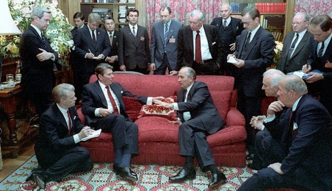 Térdre kényszerítették a Szovjetuniót Reagan csillagháborús tervei