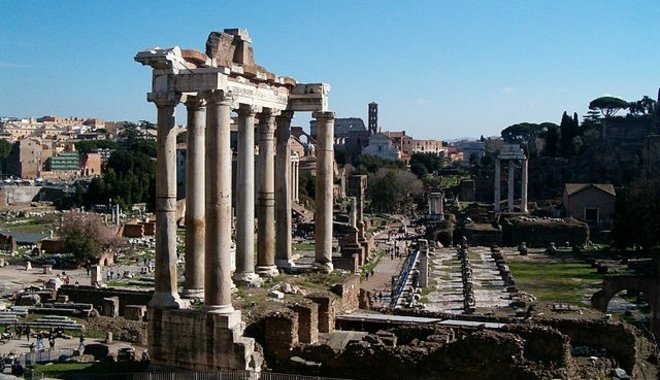 Eddig raktárakban porosodó ókori leleteket állítanak ki Róma nevezetes helyszínein