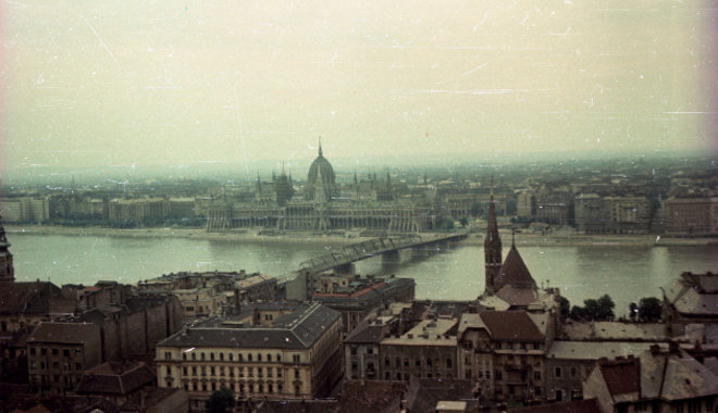 Tizennégy évig Budapesten is állt egy kilenclyukú híd