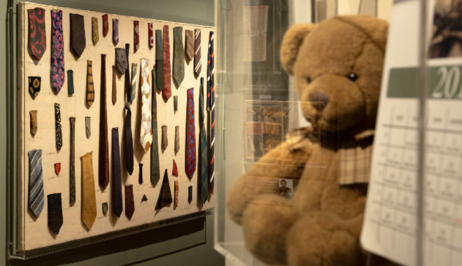 Lázár Ervin nyakkendőgyűjteménye is megtekinthető a PIM kiállításán