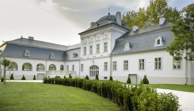 A Tisza család nemzedékeit bemutató kiállítással várja a látogatókat a megújult geszti kastély