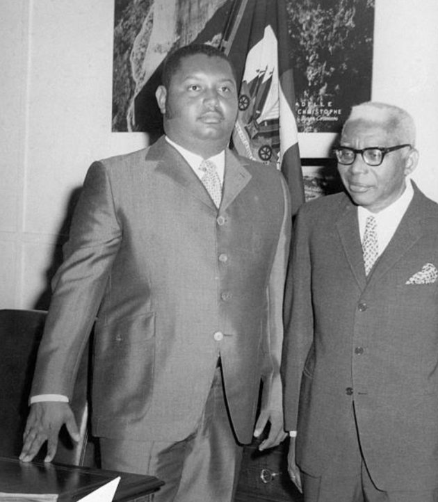 Jean-Claude (b) és François Duvalier (j)