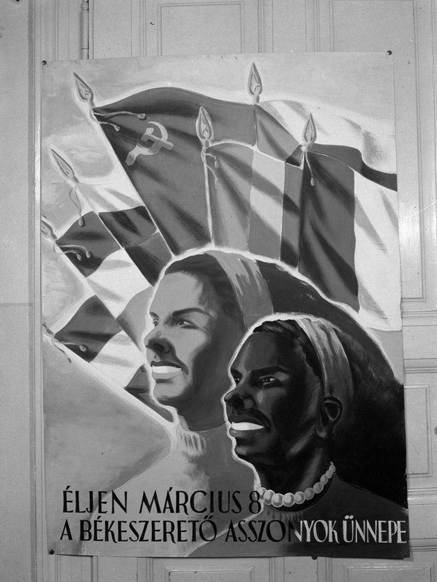 Nőnapi plakát a Rákosi-korszakból, 1950 (Kép forrása: Fortepan/ UVATERV)