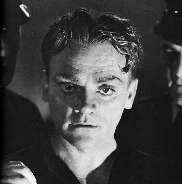 Cagney a Mocskos arcú angyalok zárójelenetében (kép forrása: Wikimedia Commons)
