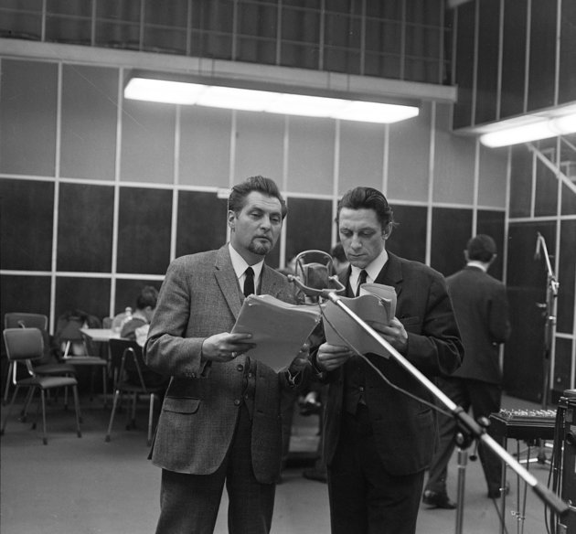 Agárdy Gábor és Őze Lajos a Magyar Rádió stúdiójában (Kép forrása: Fortepan/ Szalay Zoltán)
