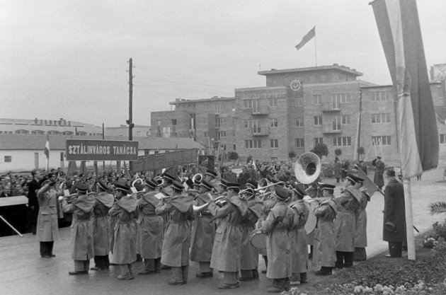 Az egykori Sztálinváros, 1951 (kép forrása: Fortepan/ Magyar Rendőr)