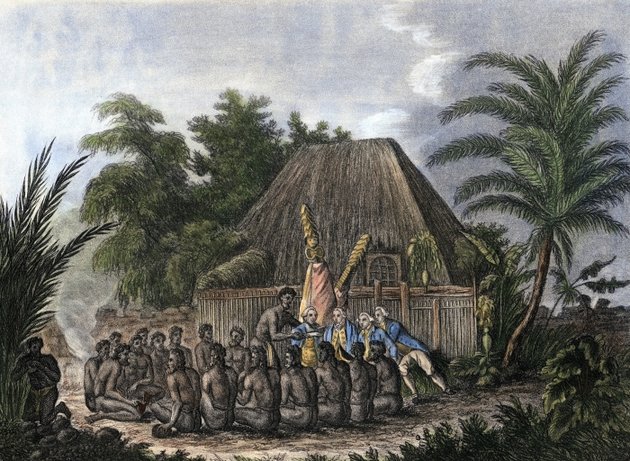 A szigetlakók érkezésekor istennek hitték és ajándékokkal halmozták el Cookot