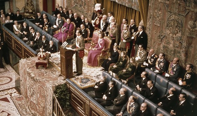 I. János Károly királlyá kikiáltása a korabeli egykamarás parlamentben (kép forrása: Wikimedia Commons / Nationaal Archief / CC0 1.0)